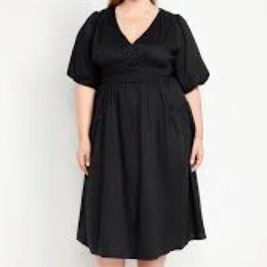 Old Navy Dress Womens Plus XXL 2XL Black Smocked Floral Eyelet Flutter Maxi‎